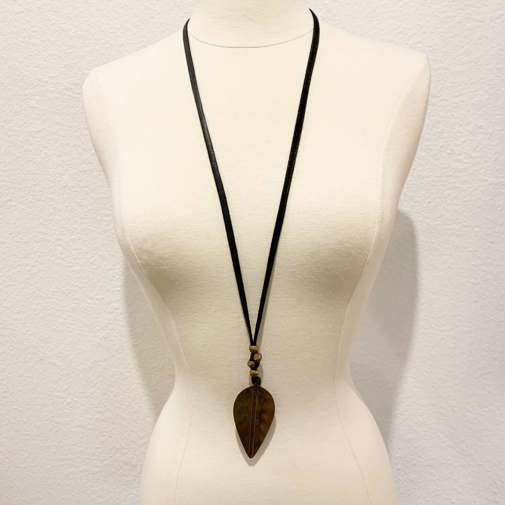 Vanessa Mooney leather Feather necklace